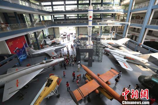 太阳集团娱乐所有网站开放航空馆掀起航天热